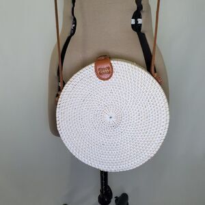 NEW Rattan Crossbody Bag Women's Small White Round Purse Woven Floral Lined